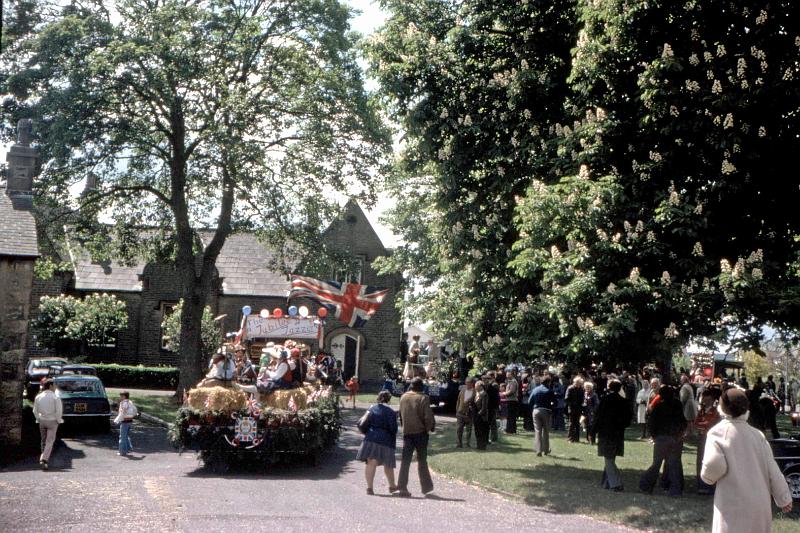Decorated Float - Jubilee 1977.jpg - Decorated Float in front of Village Hall - Queen Elizabeth II Silver Jubilee - July 1977